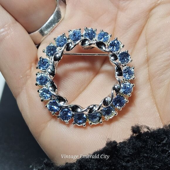 Vtg Silver Tone Circle Sphere Brooch Blue Rhinestones 1.25 In Retro Fashion Pin - Picture 8 of 9